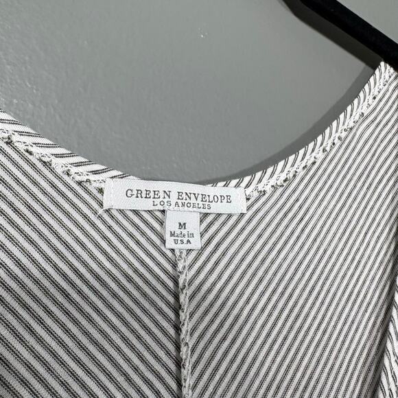 Green Envelope Women's Casual Boho Tie Front Top - Size Medium - Gray & White - Picture 4 of 5